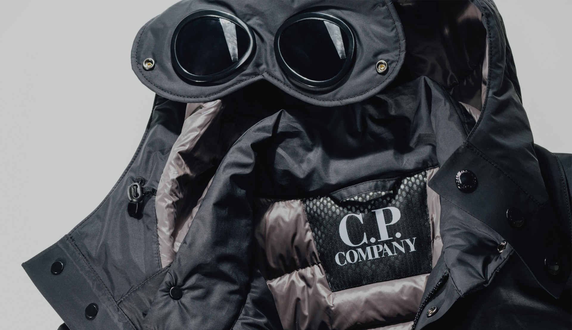 THE LIGHTEST GOGGLE JACKET EVER