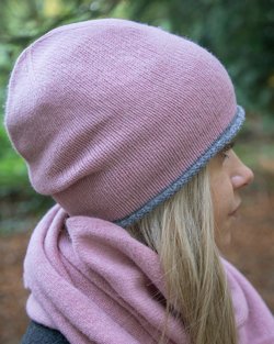 Lambswool Plain Trim Hat in Pink & Grey