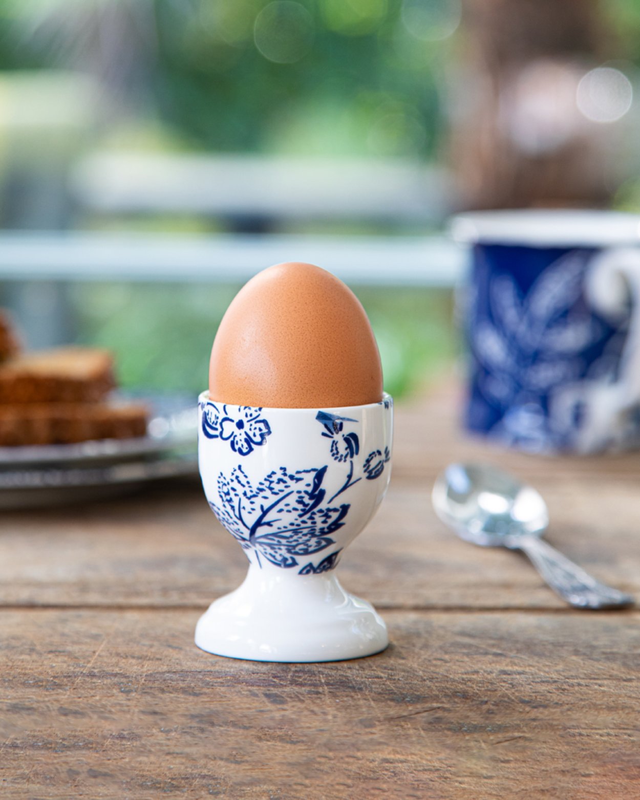 White Amalfi Egg Cup