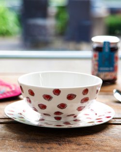 Raspberry Cereal Bowl
