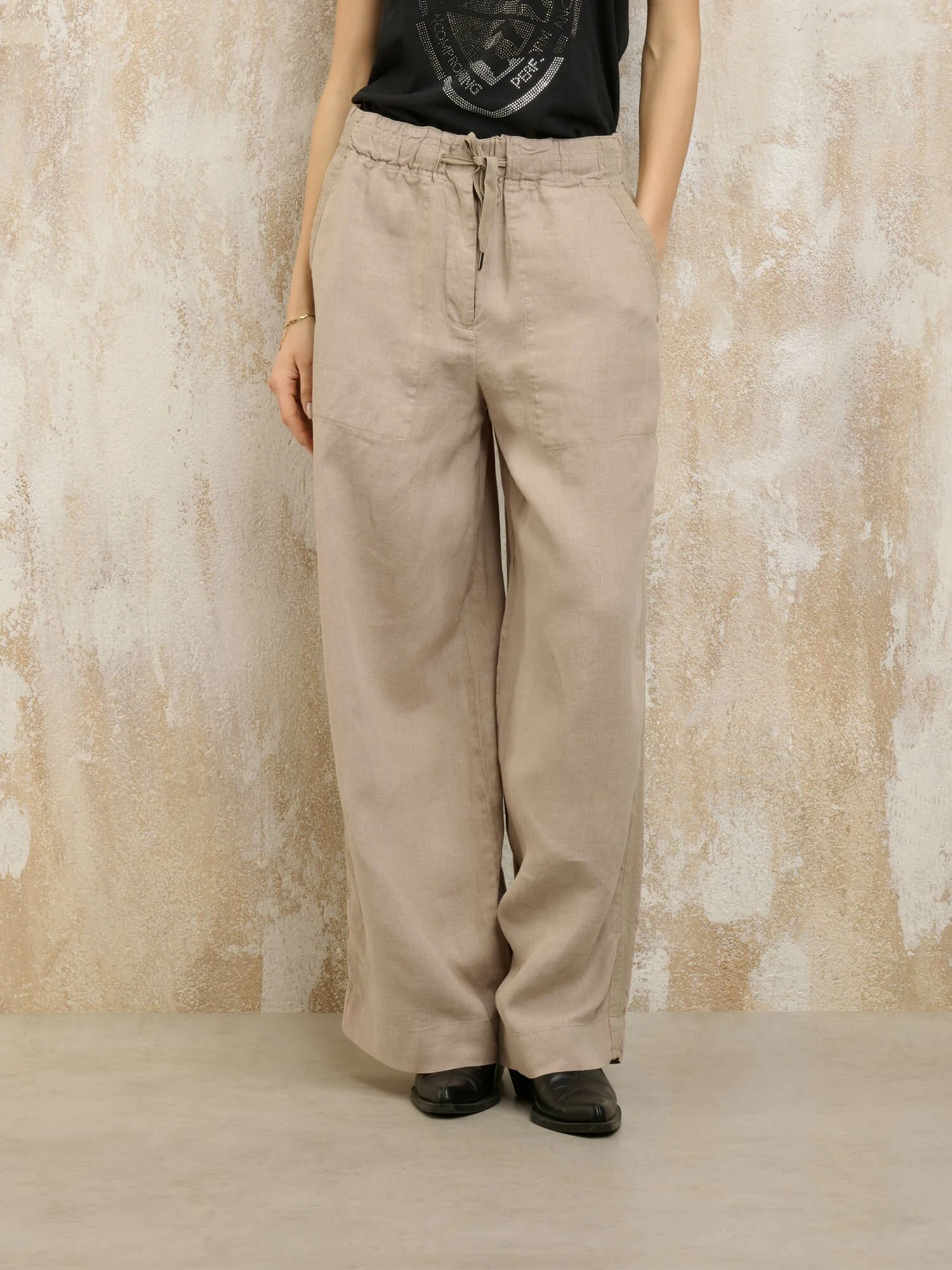 WOMEN's Gates Garment-Dyed Wide Leg Pants | Blauer ®
