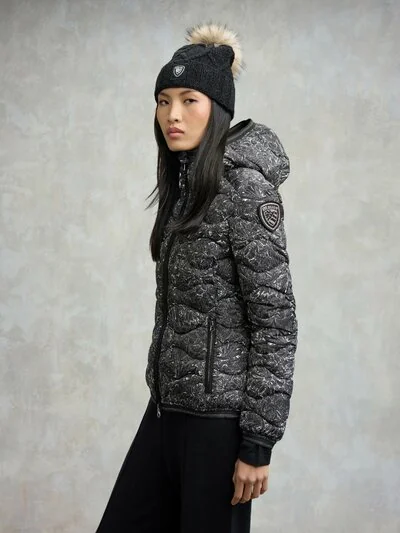 DAUNENJACKE MIT WELLENMUSTER FASHION CAMELIA