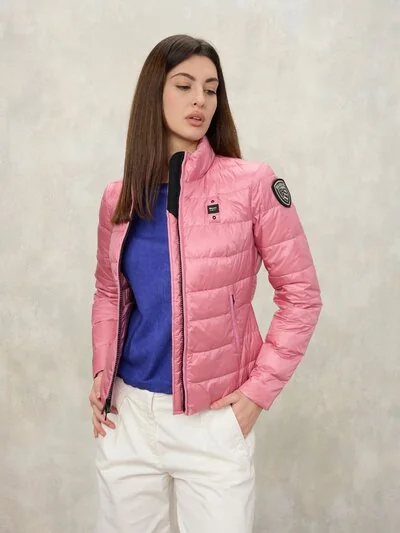 DAUNENJACKE MIT KOREANISCHEM KRAGEN VALE