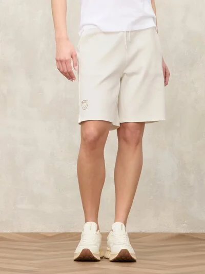 WEICHE UND LEICHTE BERMUDAHOSEN AUS SWEATSTOFF