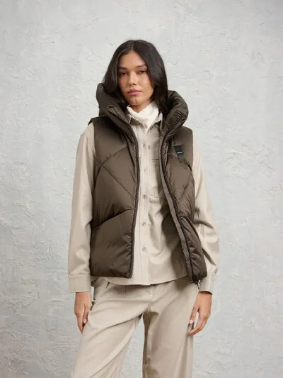 SLEEVELESS WITH HOOD READVILLE