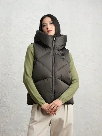 SLEEVELESS WITH HOOD READVILLE