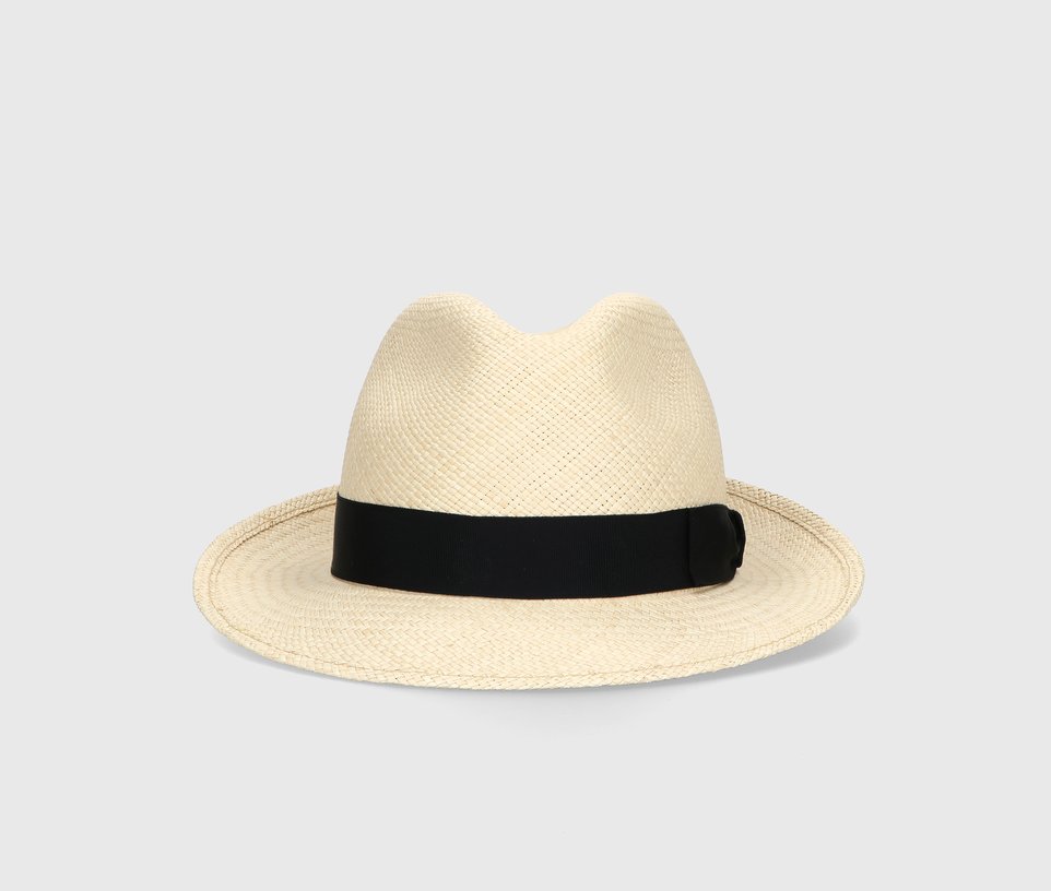 medium brim straw hat