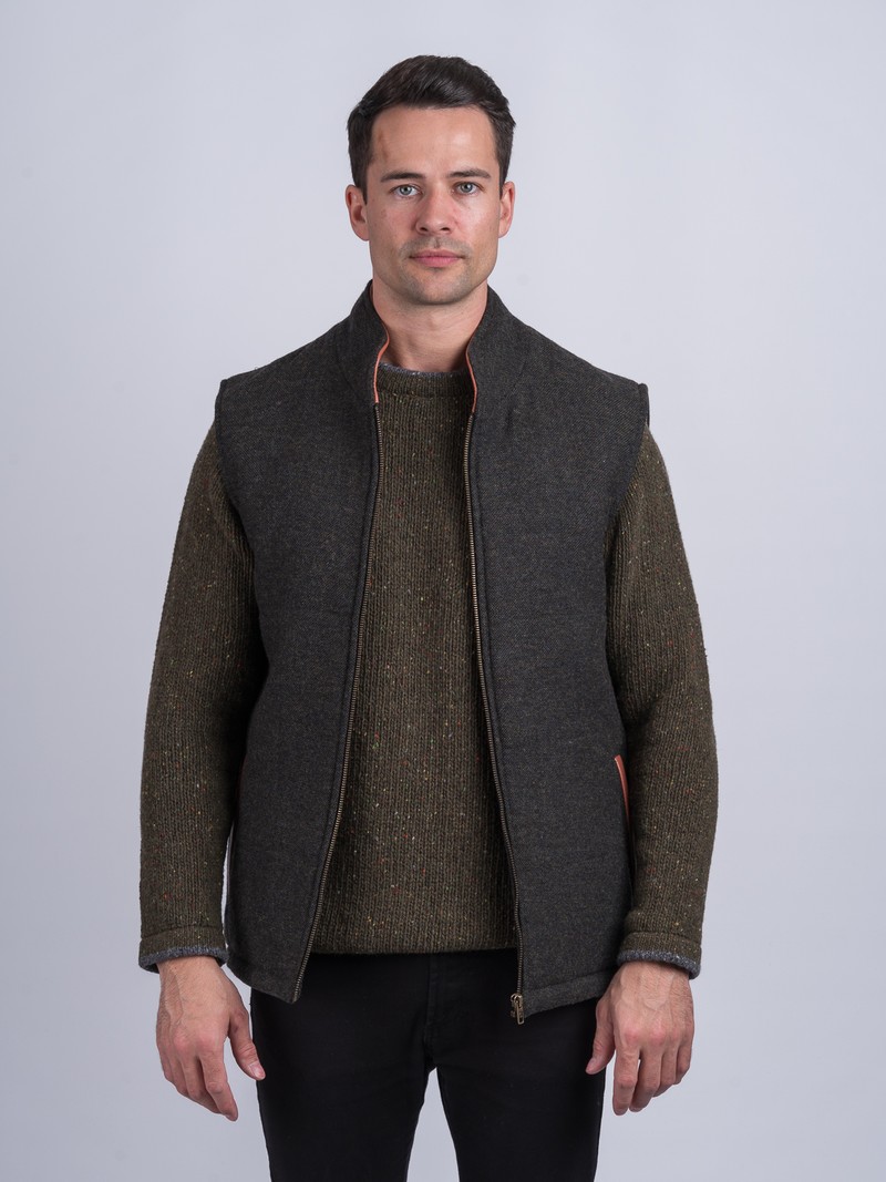 Hellgrüner Tweed-Bodywarmer mit Lederbesatz