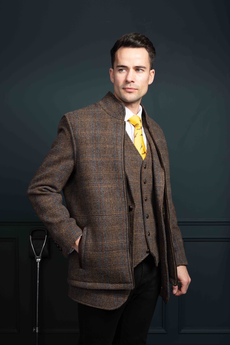 Gilet et veste de chasse en tweed marron