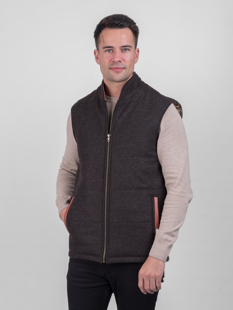 Torf-Tweed-Bodywarmer mit Lederbesatz