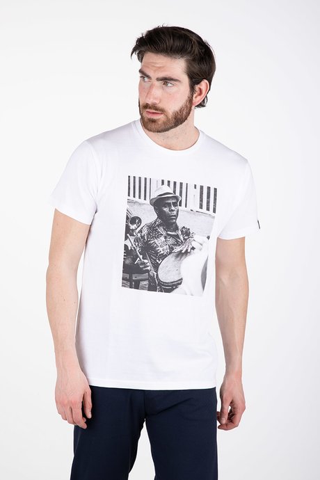 T-shirt with musician print