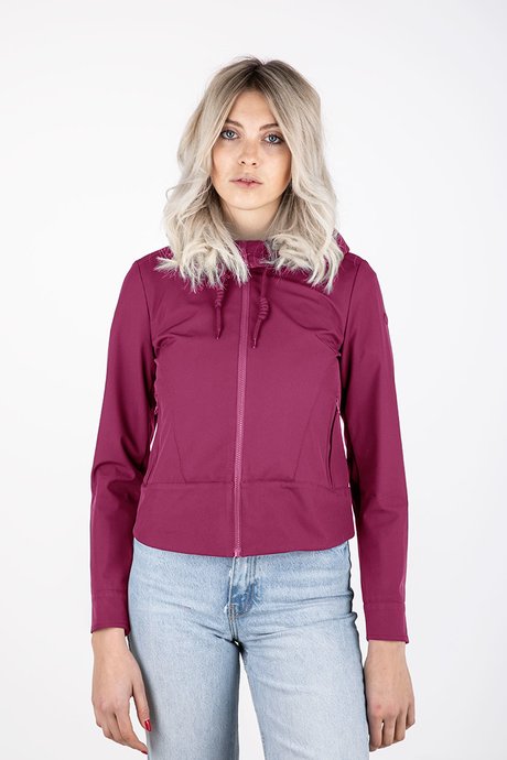 Jacket in softshell with hood