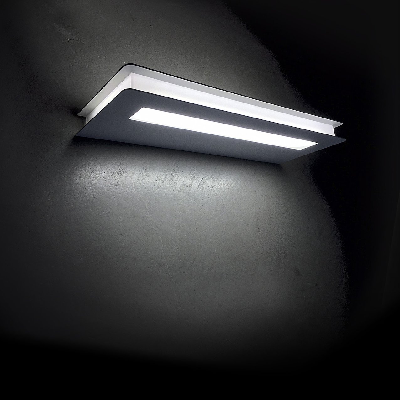 Wall-Mounted LED Lamp Flat