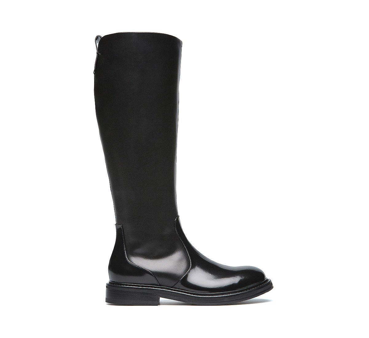 Exquisite calfskin boots