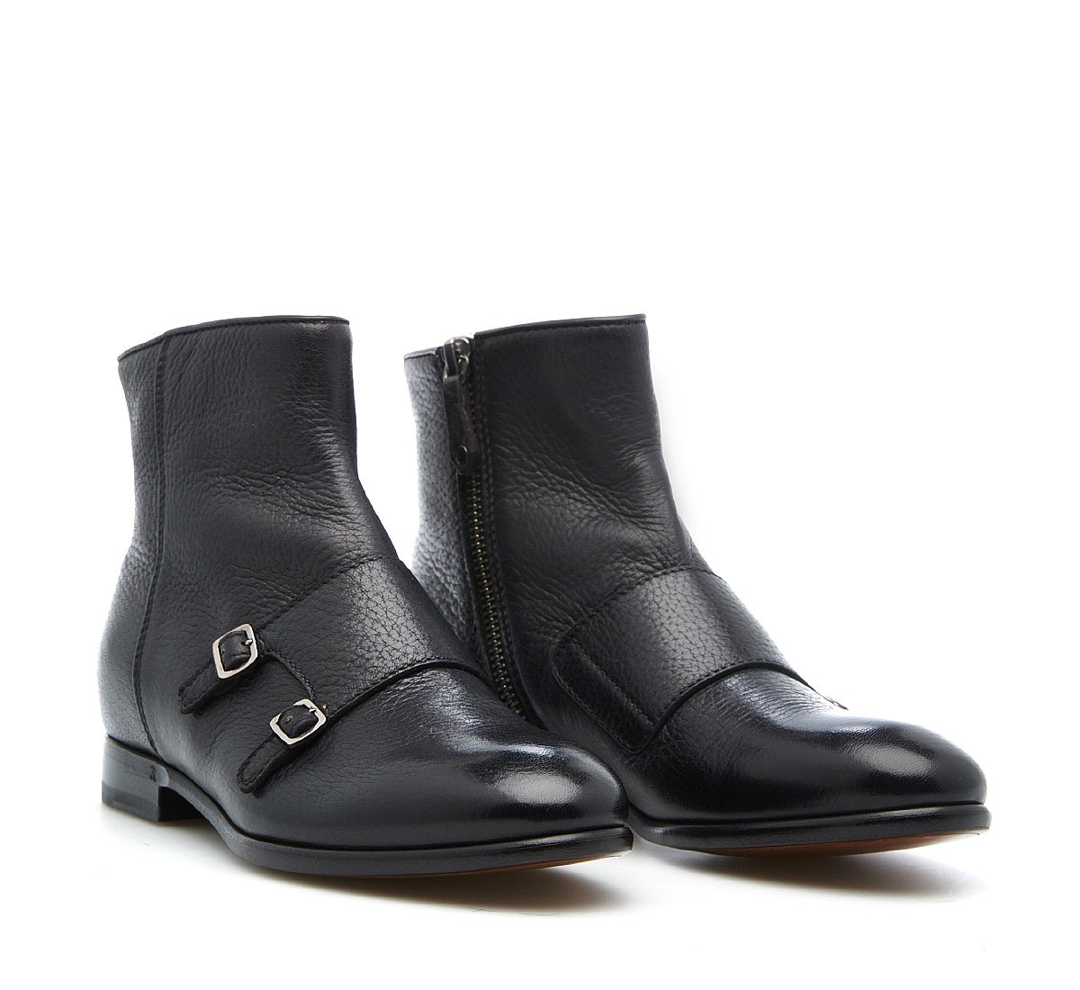 Ankle boots in hand-buffed buckskin