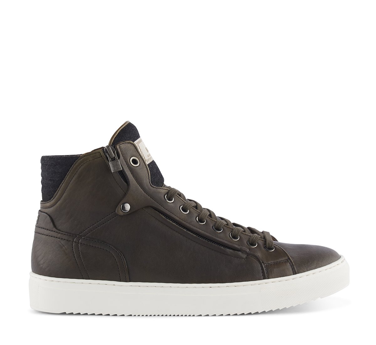 Basket sneaker in nappa e tessuto