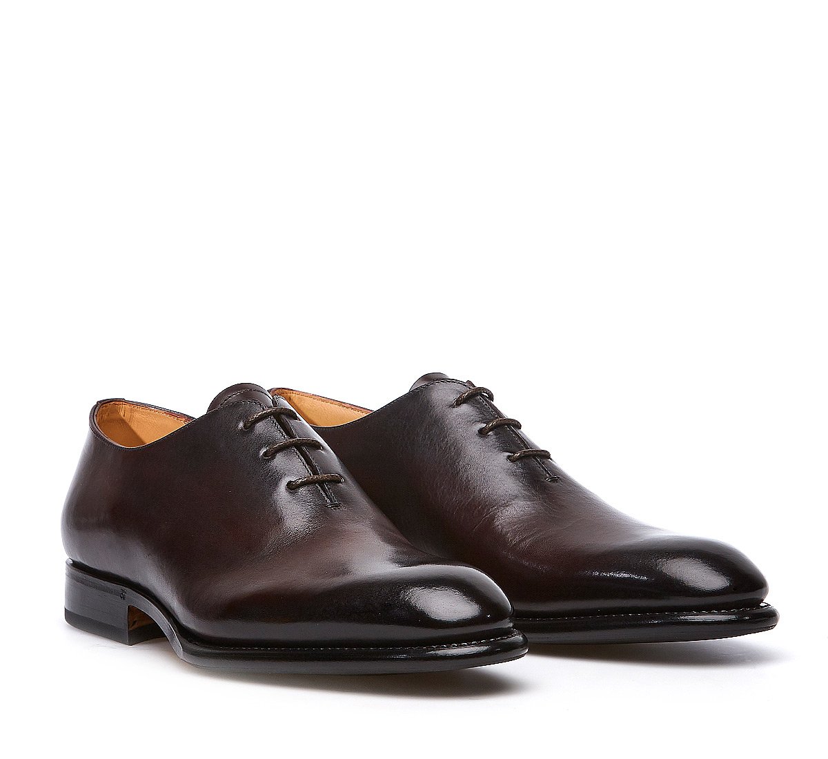Three-eyelet lace-ups in soft calfskin with Flex Goodyear construction