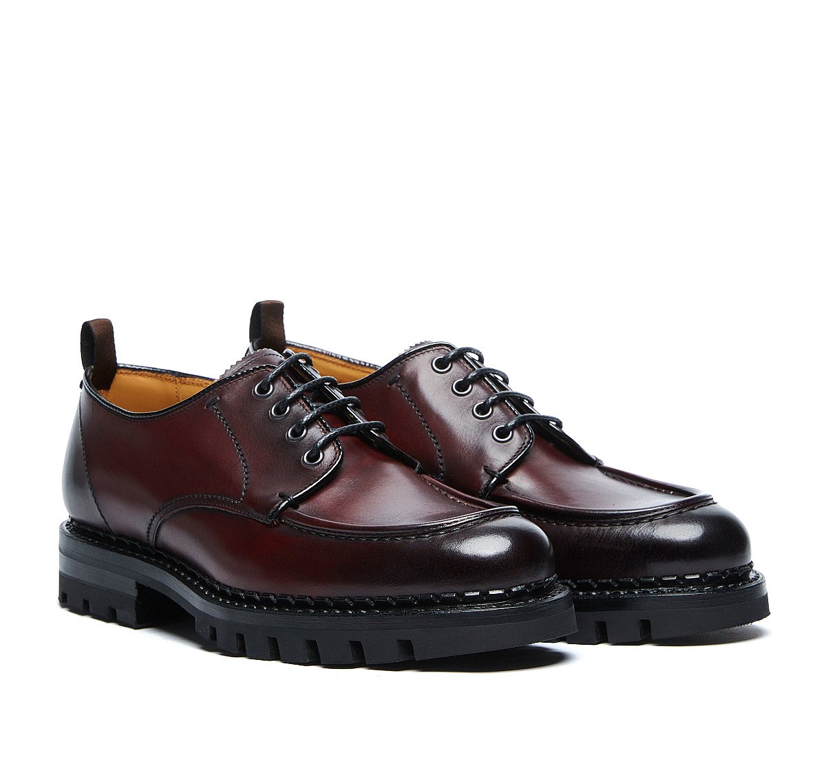 Lace up in calf leather padded by hand - Flex Goodyear construction
