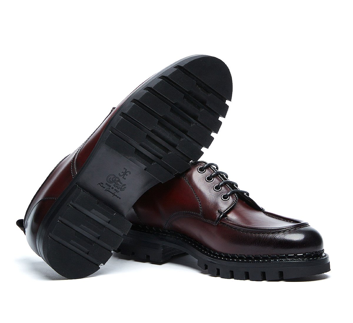 Lace up in calf leather padded by hand - Flex Goodyear construction