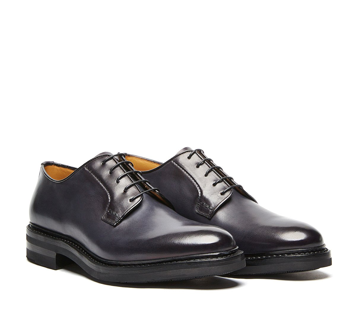 Lace-ups in luxury calf leather with Flex Goodyear construction