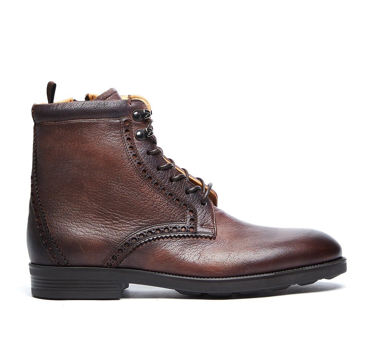Combat boots in very soft calf leather