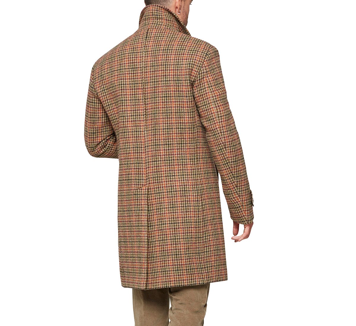 Coat with lapel collar