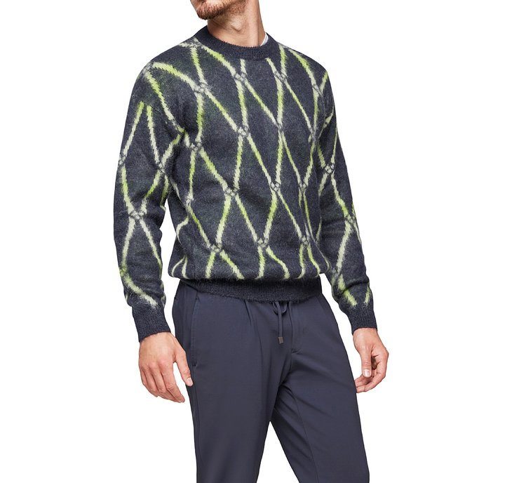Patterned pullover with round neck