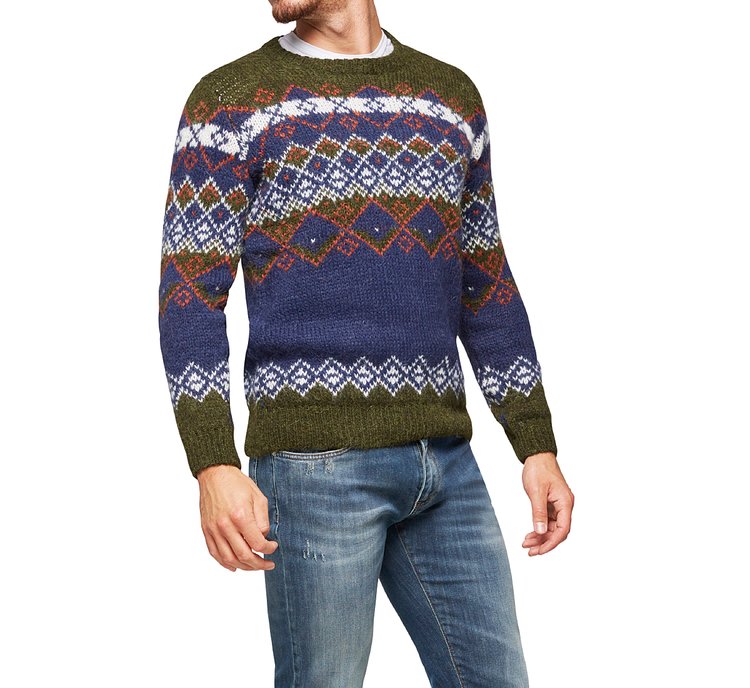 Sweater with diamond motif