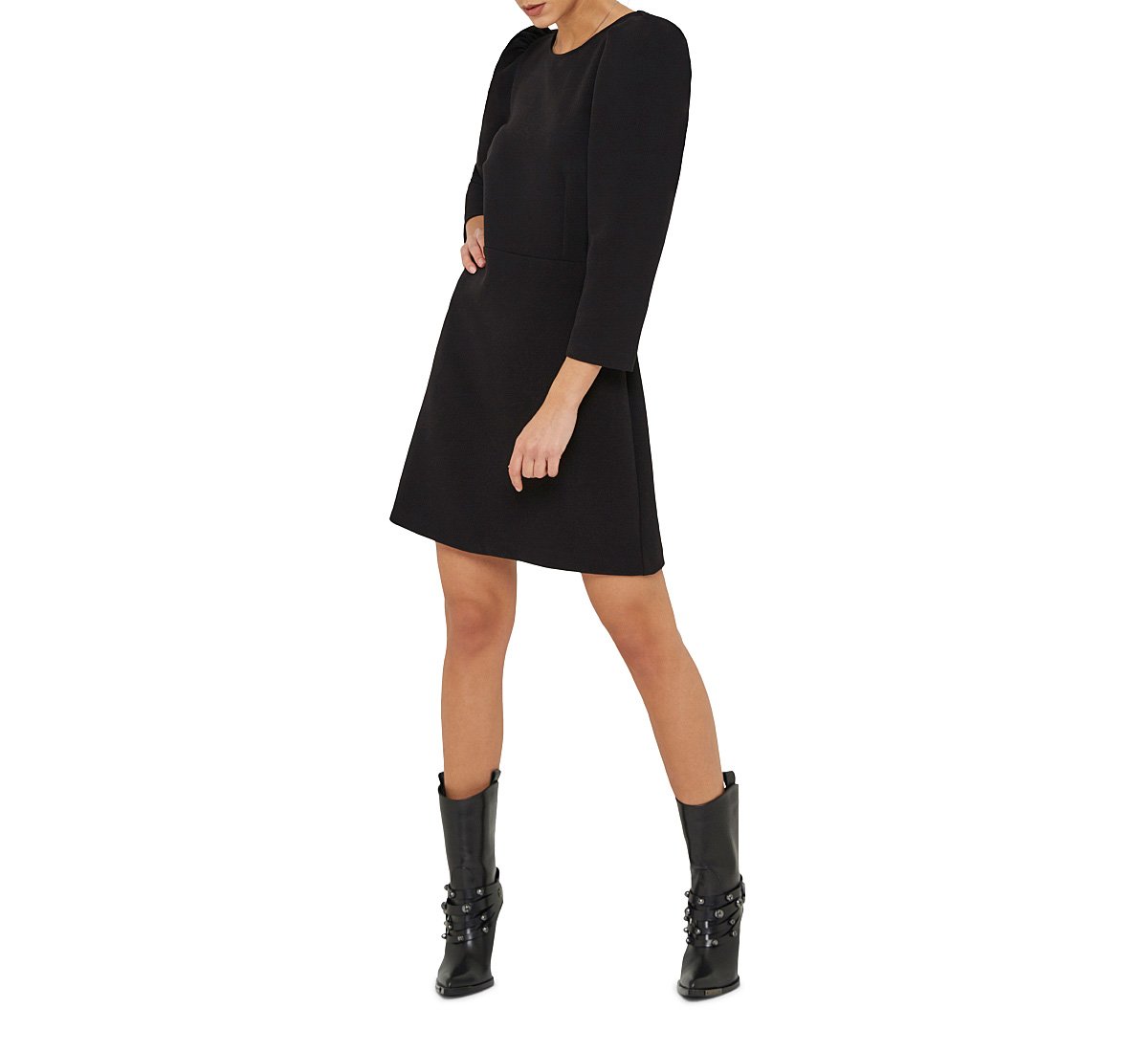 Long-sleeved dress