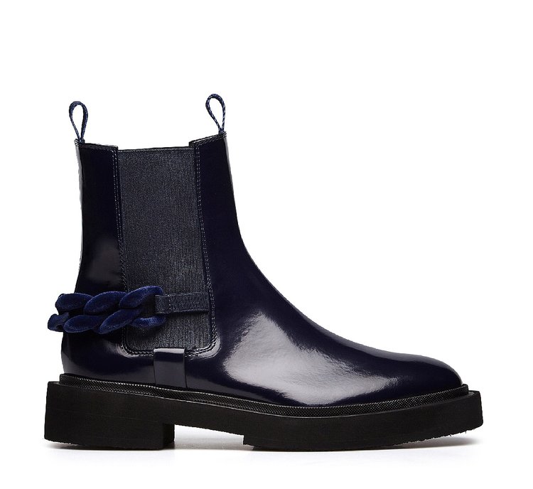 Beatle boots in brushed calfskin