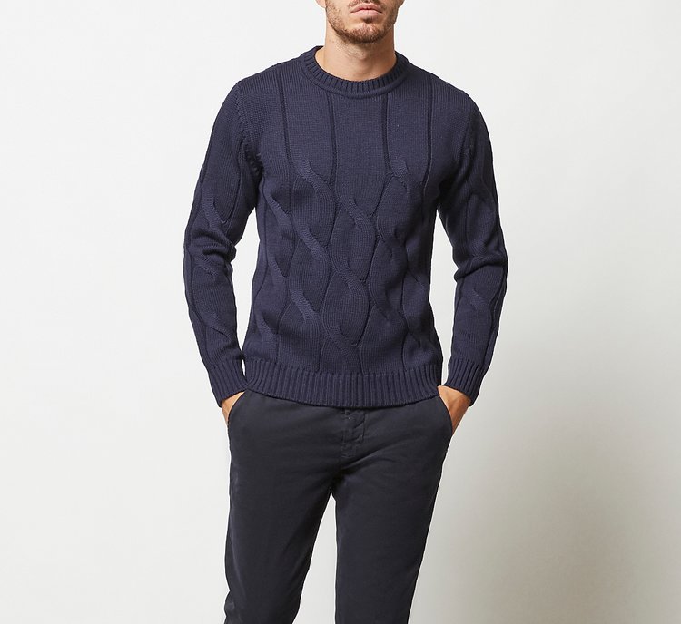 Patterned warm wool sweater