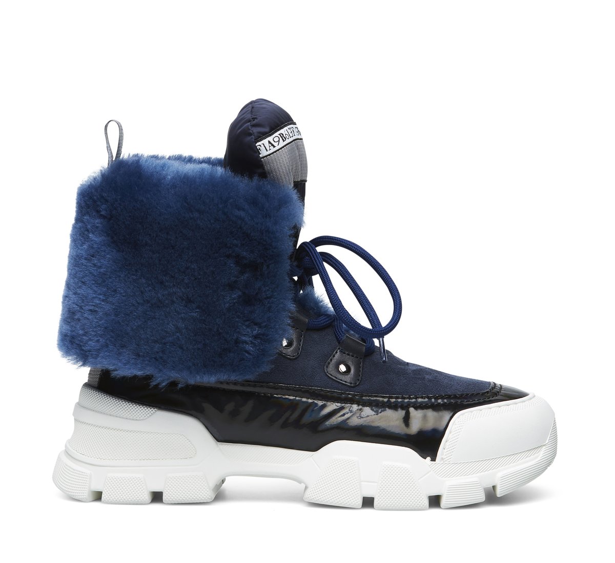 Scarponcino stile trekking