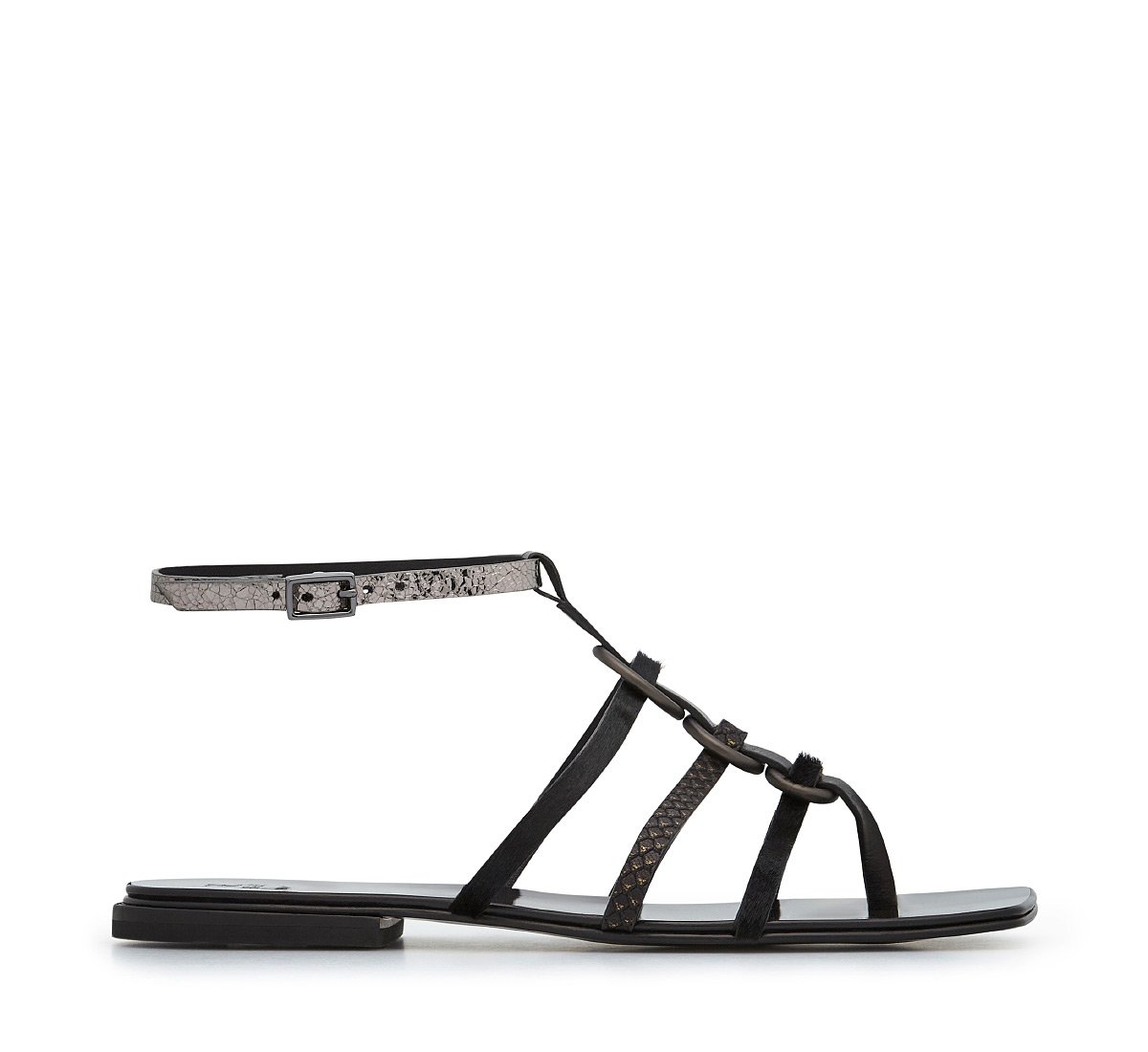 Thong sandals with leather sole