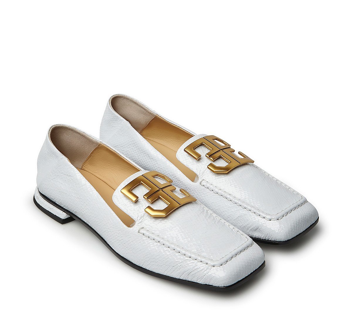 Loafer in exquisite calfskin