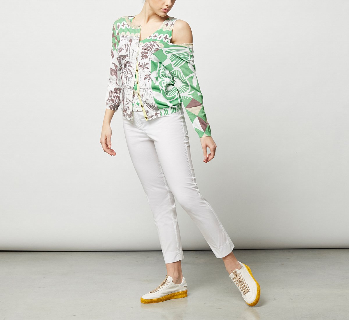 Stretch fabric trousers