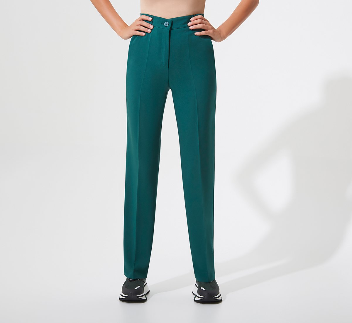 Green high waisted trousers