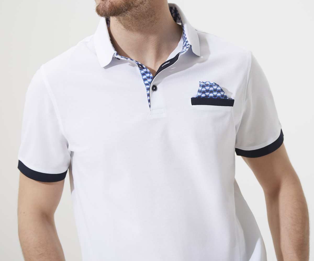 Polo shirt with contrasting trim