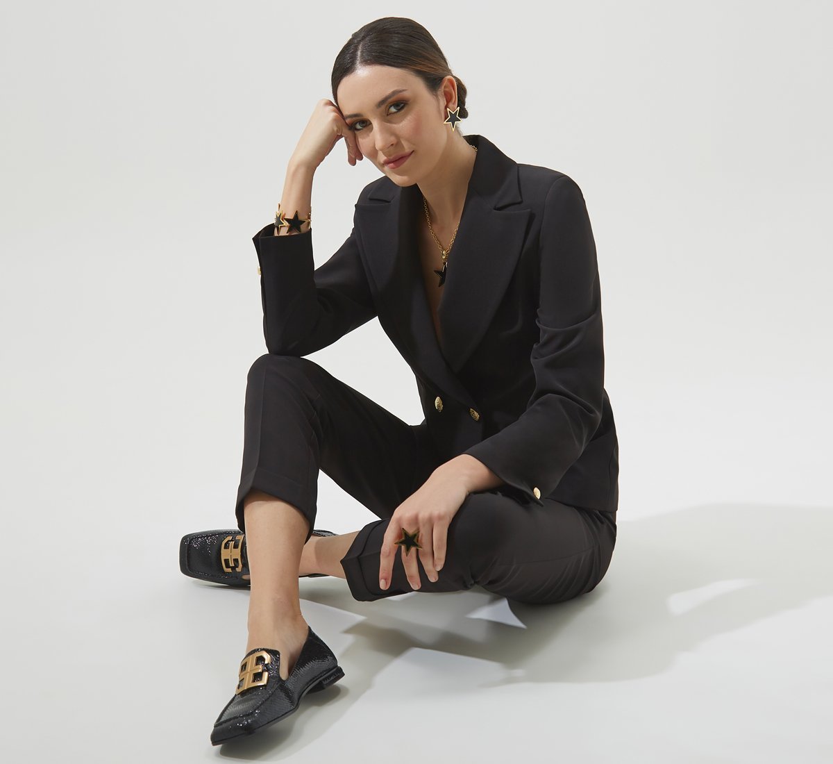 BLACK BLAZER