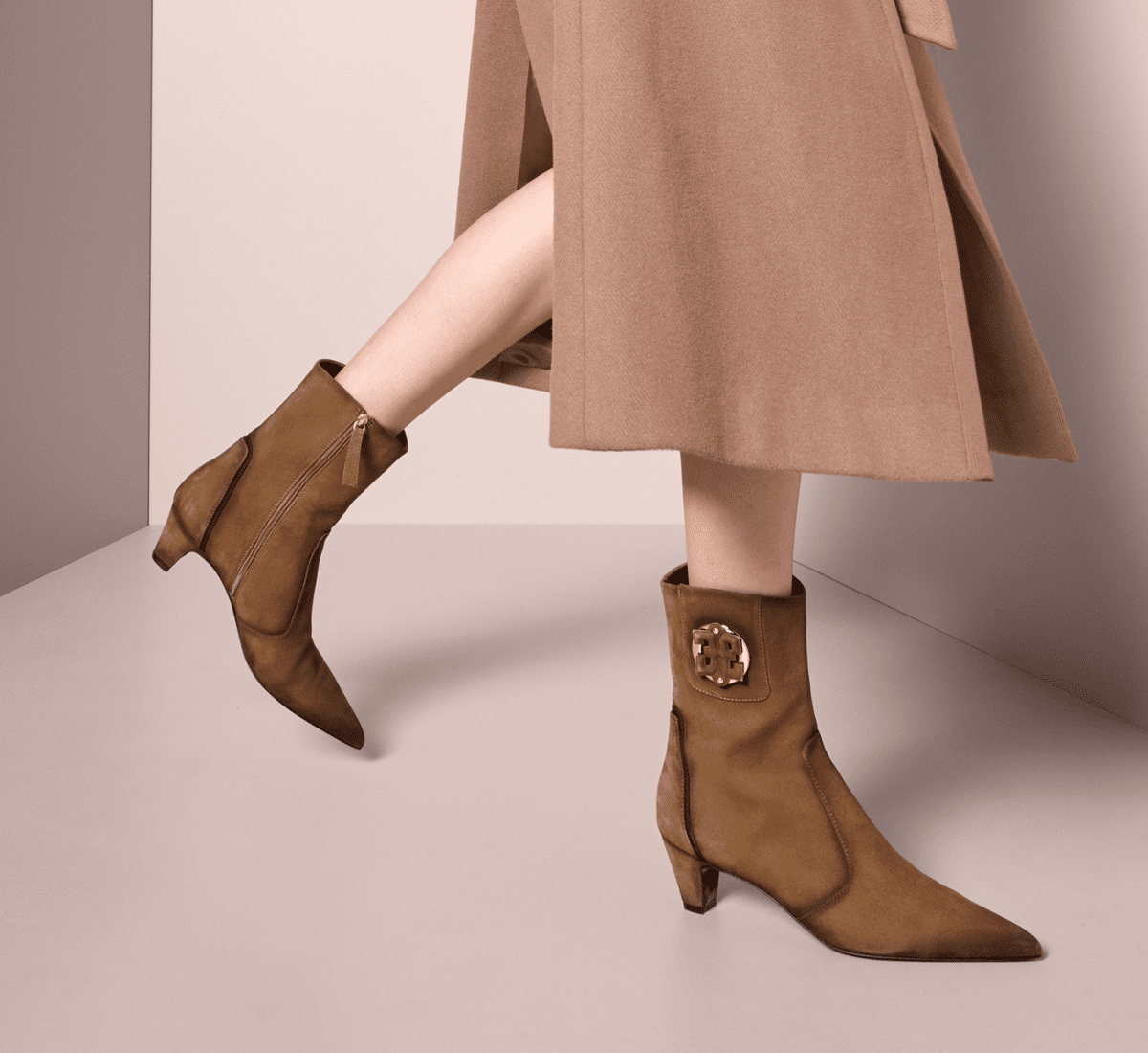 Fabi suede ankle boot