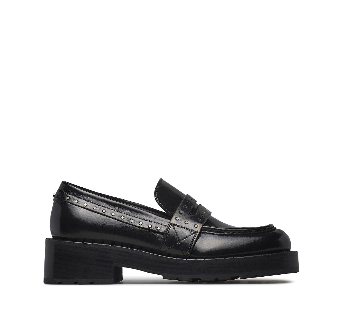 Calfskin loafer with studs