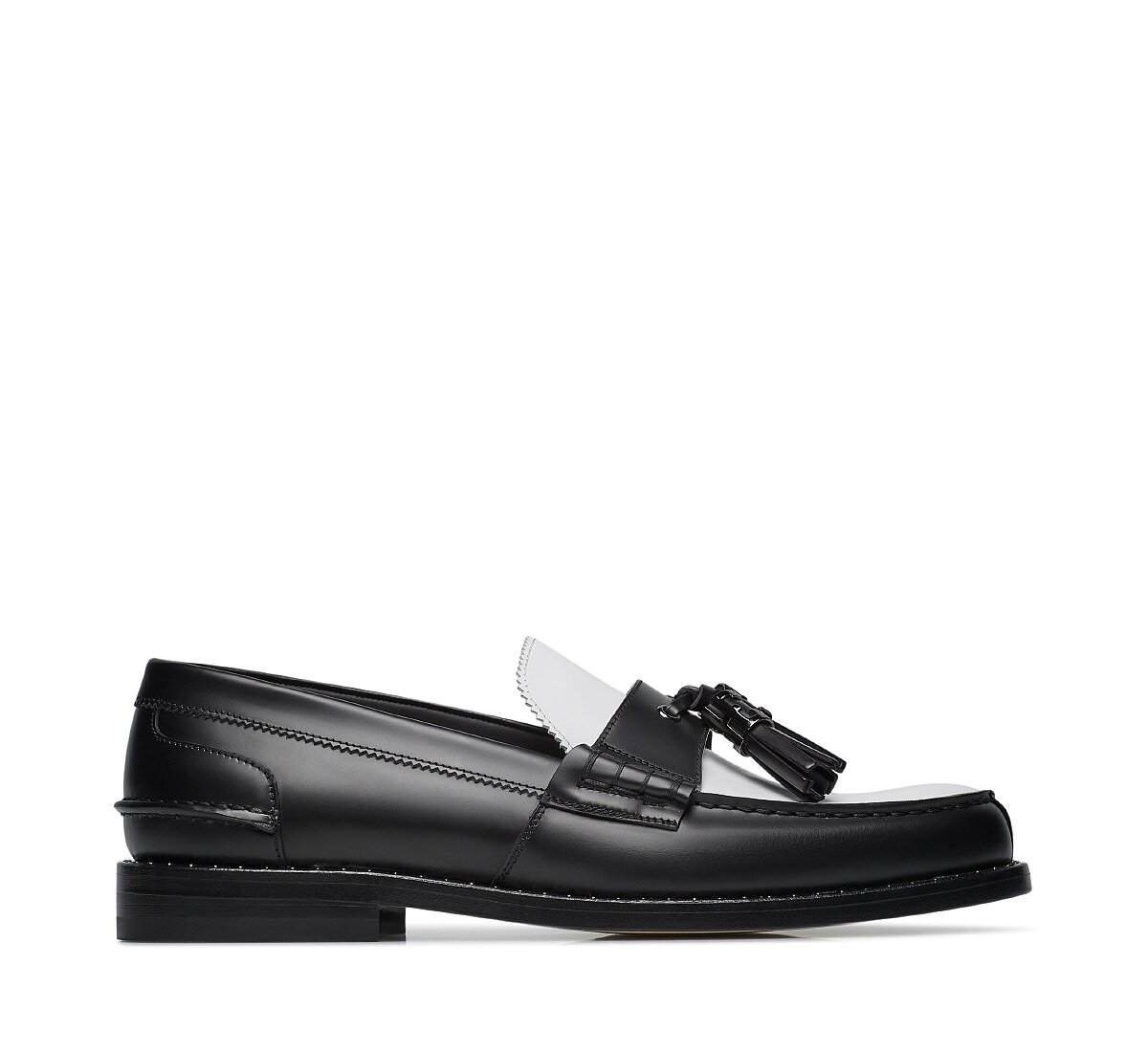 Two-tone calf leather loafer with tassels