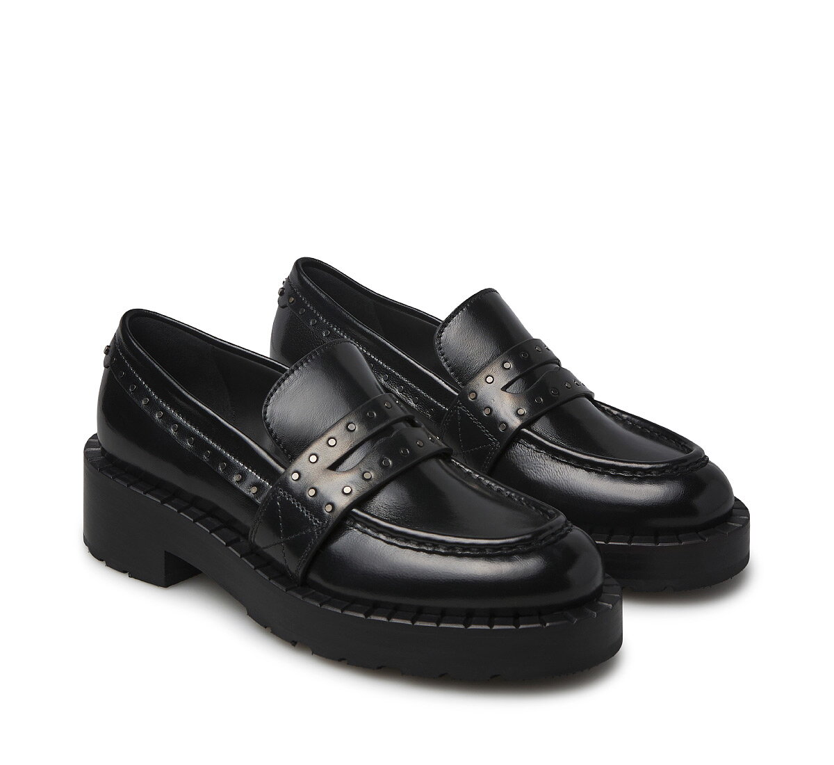 Calfskin loafer with studs