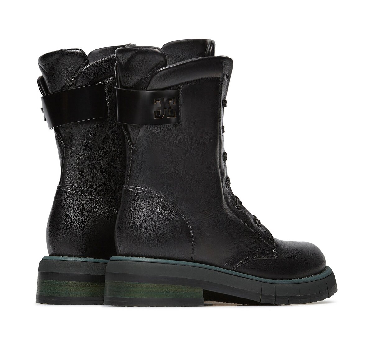 Stivale stringato in nappa