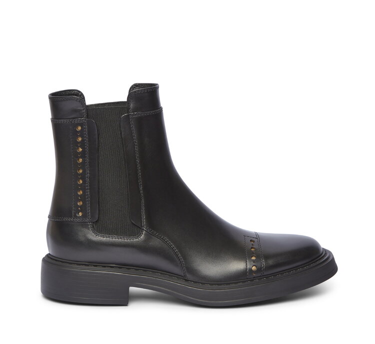 Chelsea ankle boot in calfskin