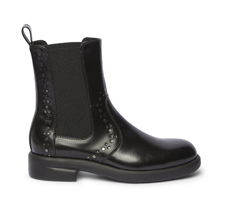Fabi calfskin Chelsea boots with studs