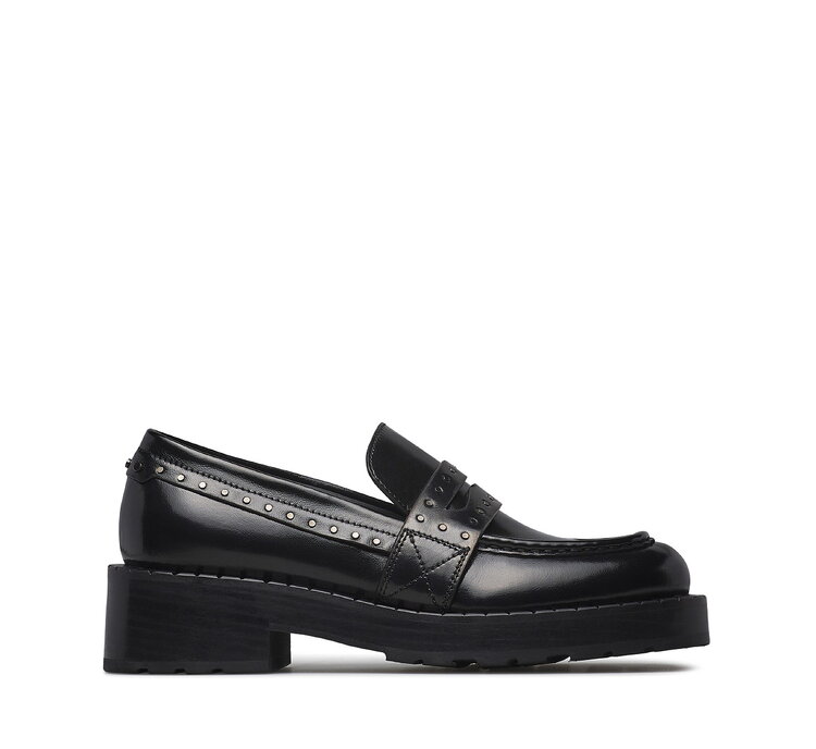 Calfskin loafer with studs