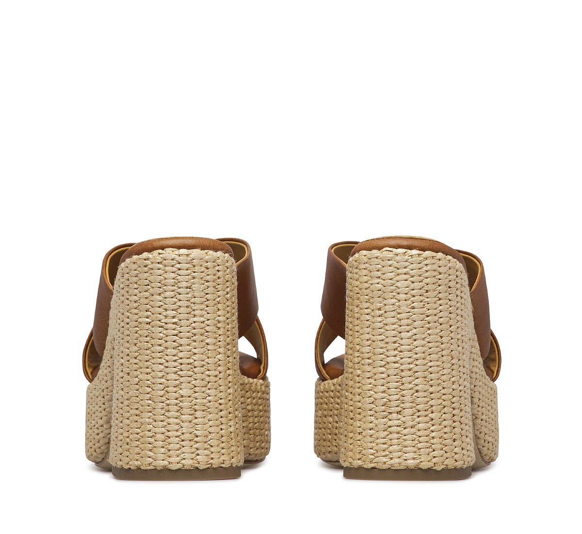 Сандалии Fabi с платформой