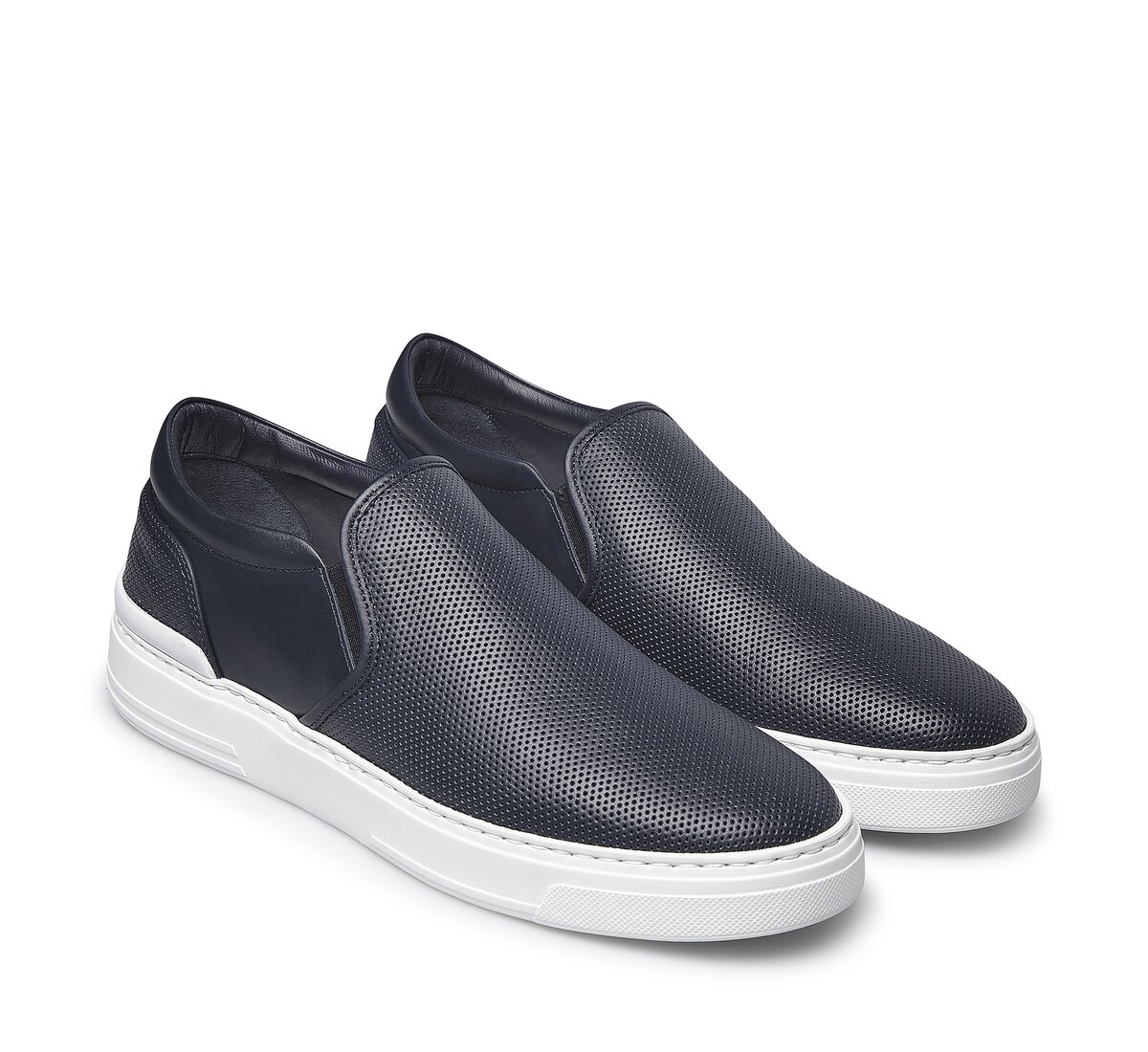 Challenge Slip-on