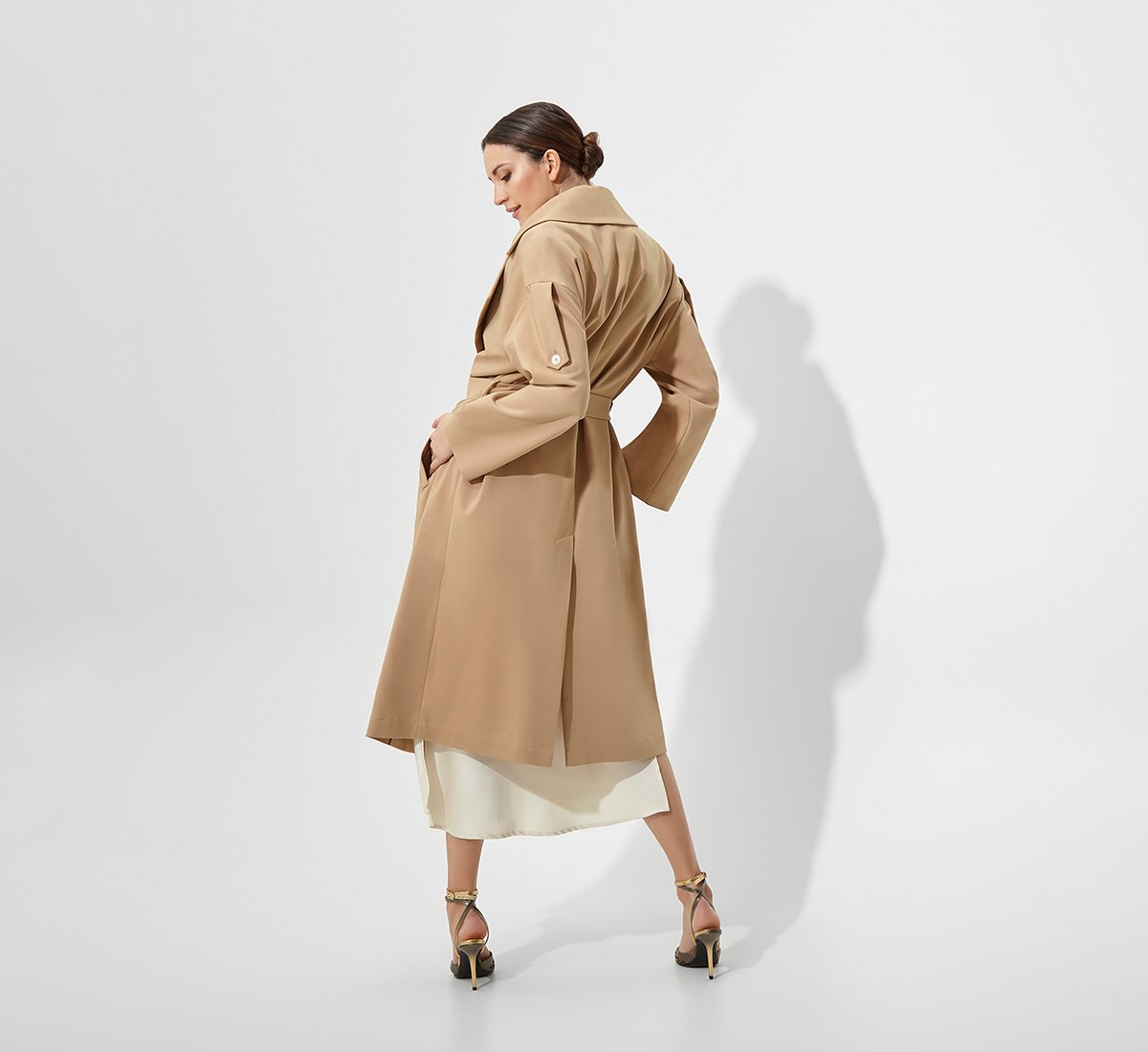 Trench beige in cotone