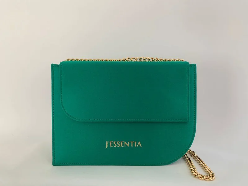 J'ESSENTIA LUXURY - pochette in raso verde by J'ESSENTIA